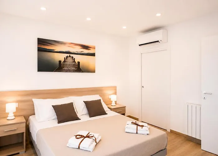 Azzisa Holidays Suite